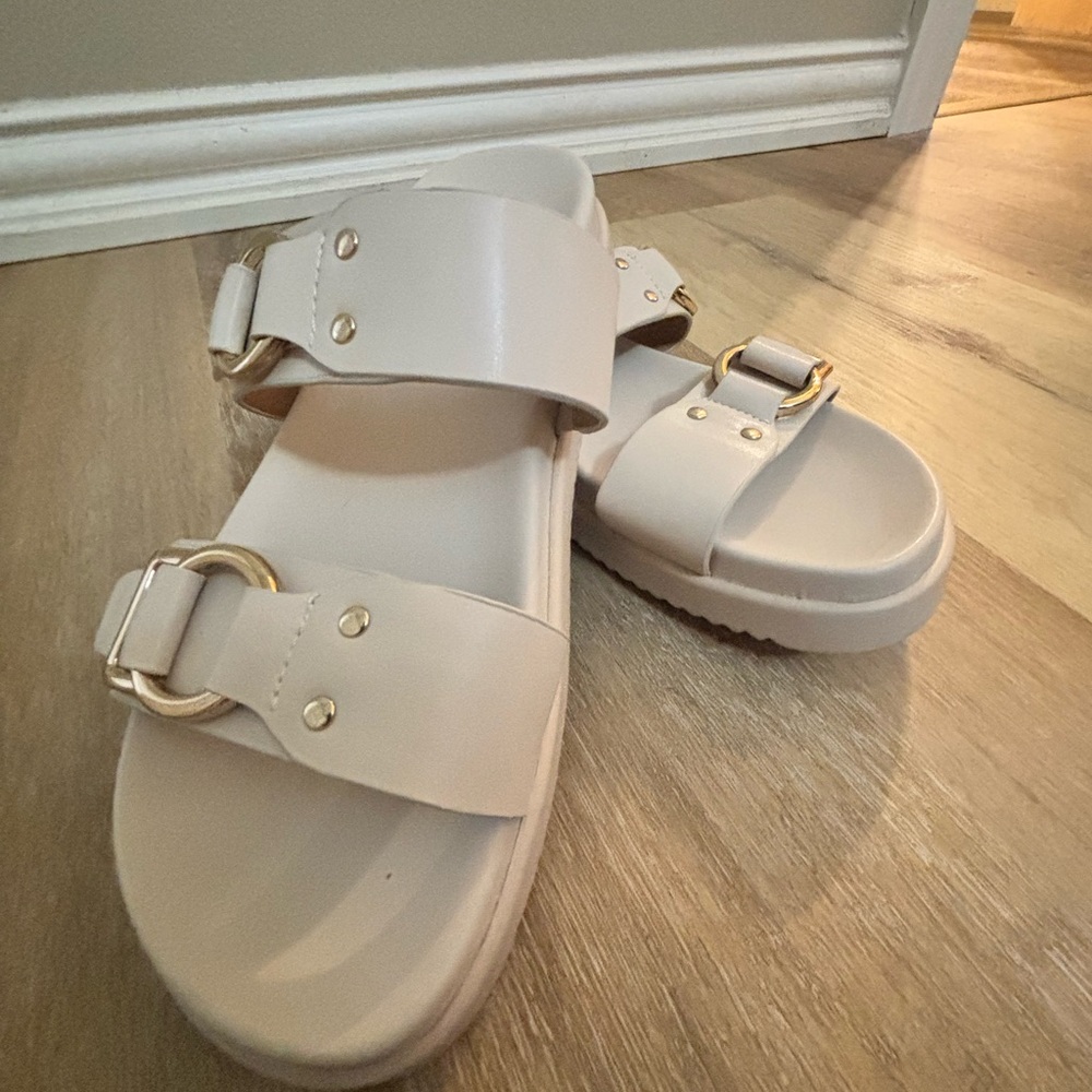Dolce Vita Chic Cream Sandals with Gold Accents